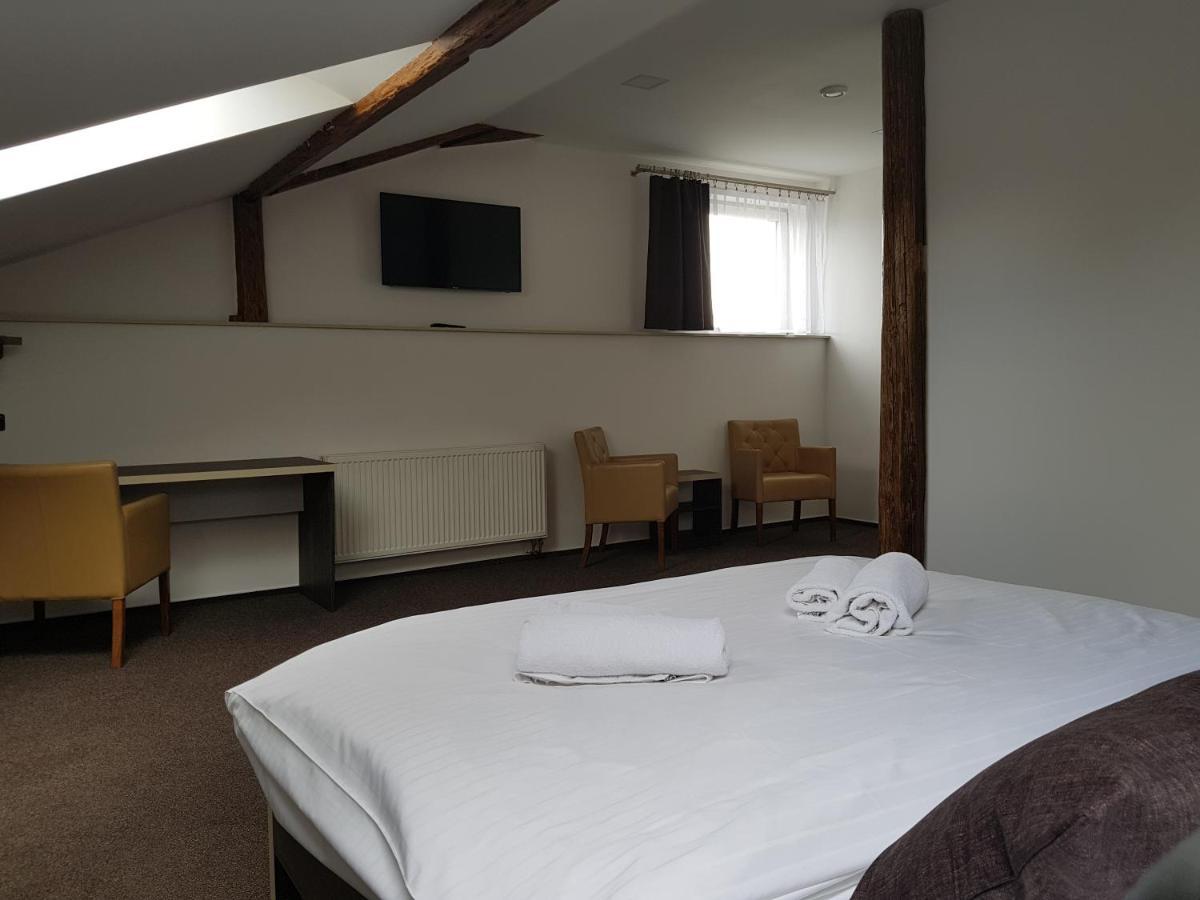 Hotel Trebovicky Mlyn à Ostrava Extérieur photo