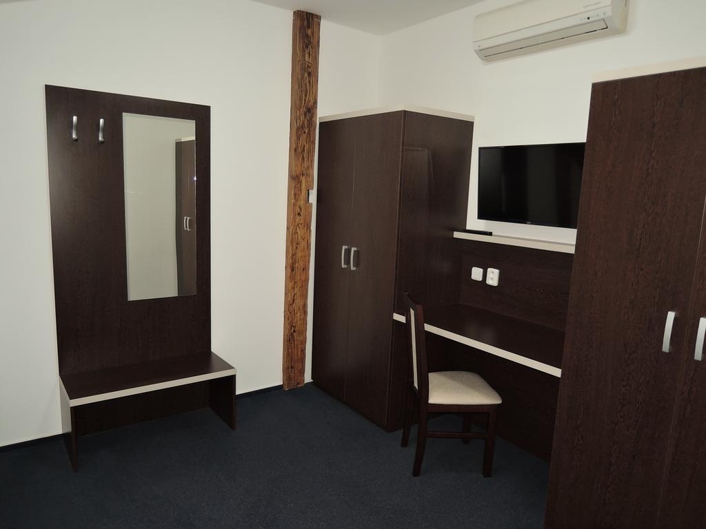 Hotel Trebovicky Mlyn à Ostrava Extérieur photo